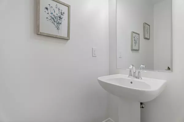 Oakville, ON L6M 5K8,120 Kaitting TRL