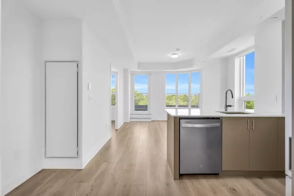 Oakville, ON L6H 8C8,3240 William Coltson AVE #522