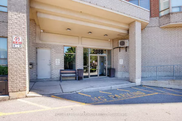 2088 Lawrence AVE W #807, Toronto W04, ON M9N 2Z9