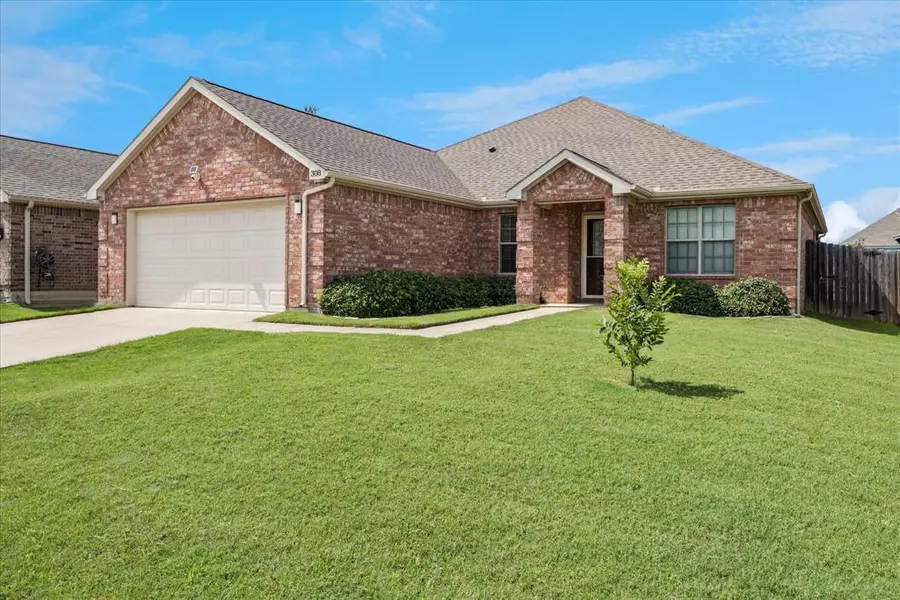308 Valley Drive, Aubrey, TX 76227