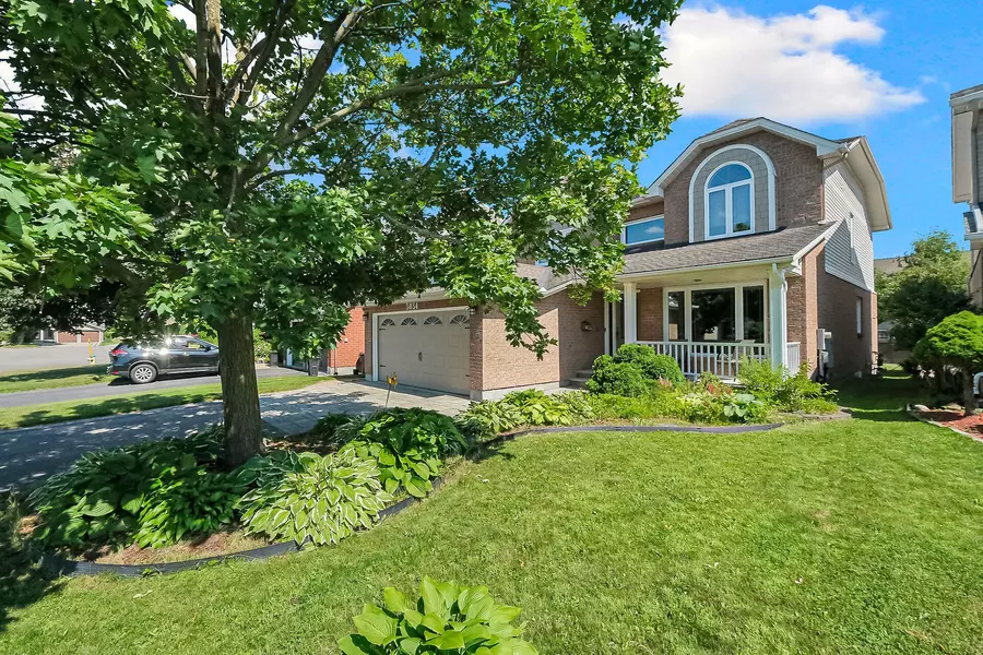 3034 Courtyard CRES, Blossom Park - Airport And Area, ON K1T 3R7
