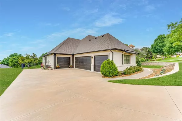 Heath, TX 75032,2412 Versailles Drive