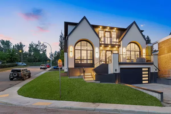 Calgary, AB T3B 0Y5,4840 22 AVE NW