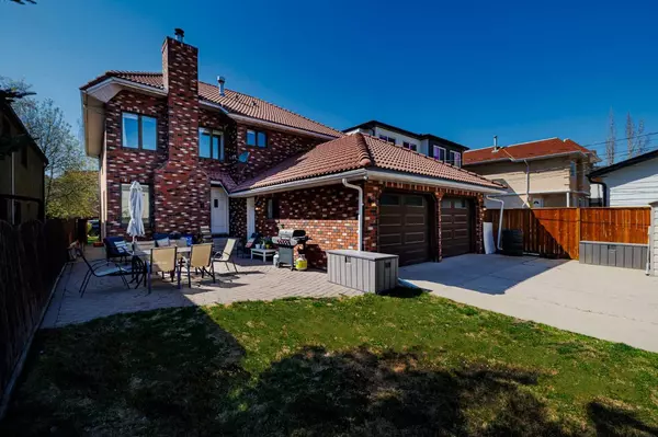 Calgary, AB T2T4A3,3522 15 ST SW