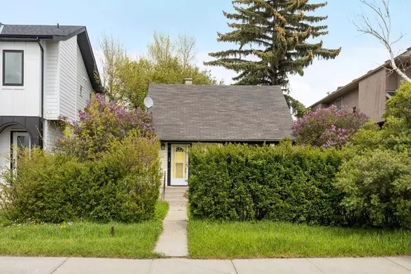 Calgary, AB T2E 5H3,1206 Regal CRES NE