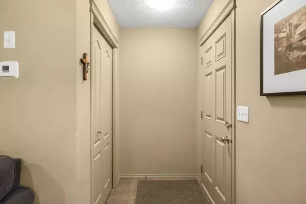 Calgary, AB T3K 0L5,50 Country Village Gate NE