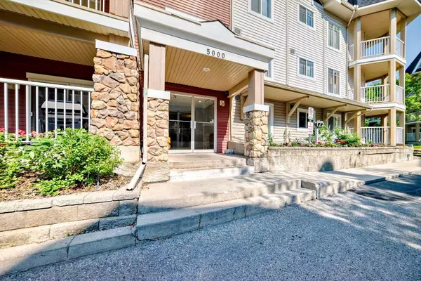Calgary, AB T3K 5Z1,70 Panamount DR NW #5205