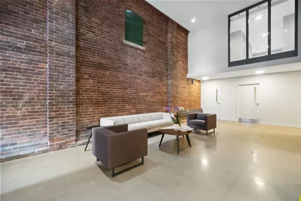 Toronto C08, ON M5A 4T3,80 Mill ST #1212