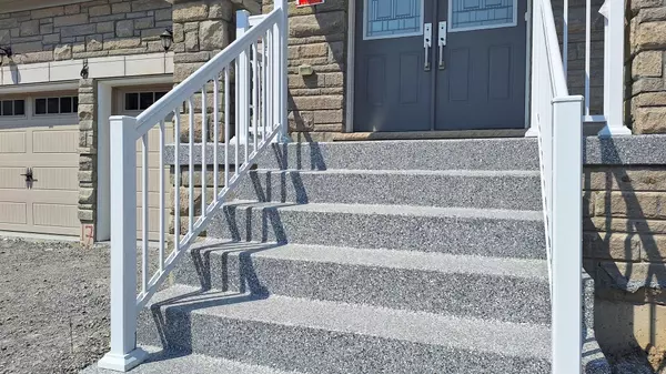 Richmond Hill, ON L4E 2Y5,6 Speciosa ST