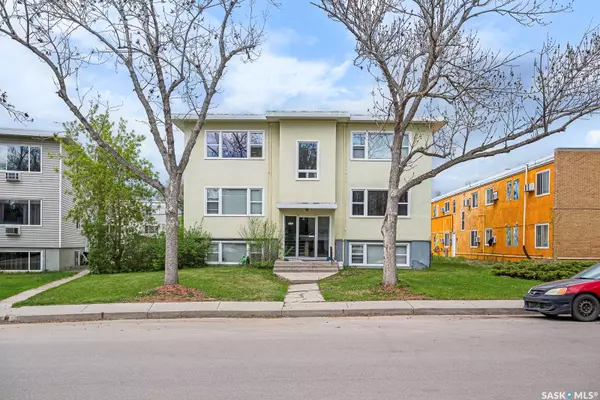 3218 WESTGATE AVENUE, Regina, SK S4S 1B3
