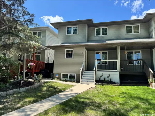 1113 J AVENUE S, Saskatoon, SK S7M 2C2