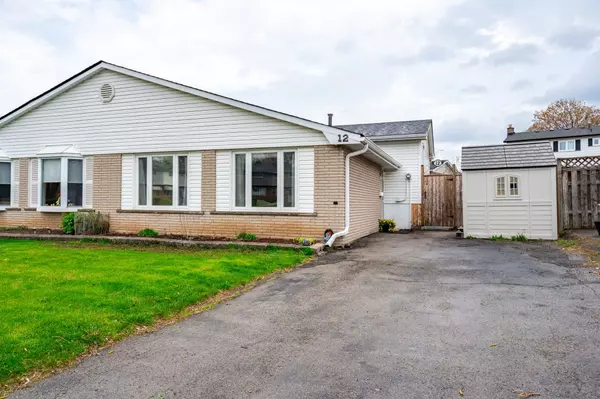 12 BRENDAN CT, Hamilton, ON L8T 4R4