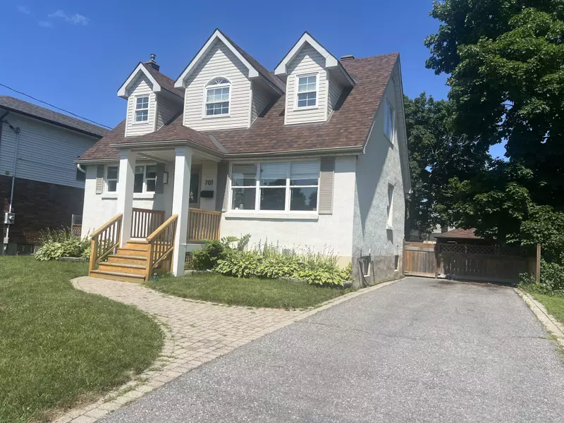 701 Cole AVE, Carlingwood - Westboro And Area, ON K2A 2B8