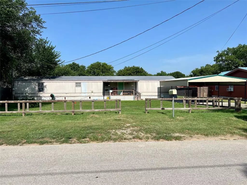 Nocona, TX 76255,907 Young Street