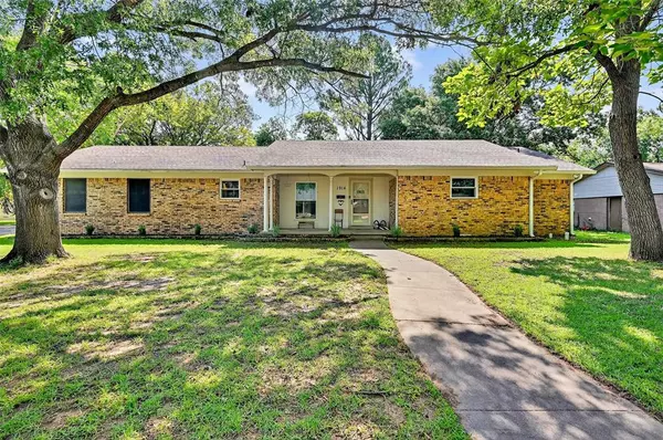 Gainesville, TX 76240,1914 Laurel Road
