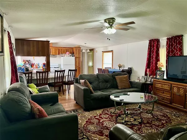 Nocona, TX 76255,907 Young Street