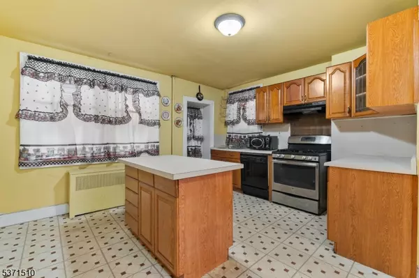 Jersey City, NJ 07304,106 Clendenny Avenue