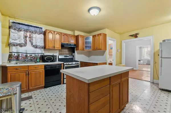 Jersey City, NJ 07304,106 Clendenny Avenue