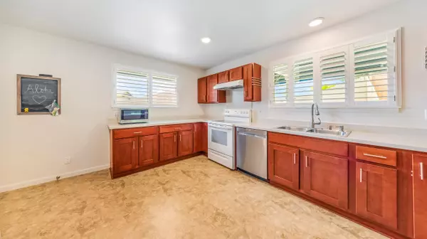 Lihue, HI 96766,4447 ILIOPUA PL #1