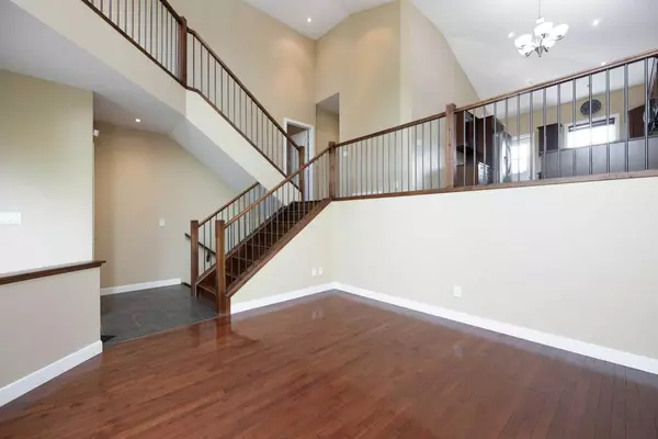 Fort Mcmurray, AB T9K 0J5,105 Mountain Avens CRES