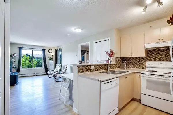 Calgary, AB T2Y 0H6,8 Bridlecrest DR SW #2430