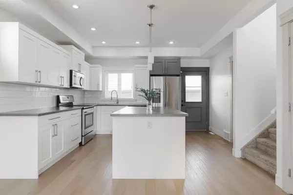 Fort Mcmurray, AB T9J 1L9,141 Roy LN
