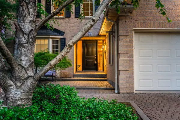 Hamilton, ON L9G 4R2,383 DEVONSHIRE TER