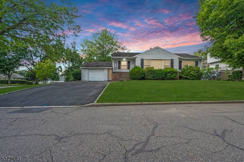 244 Terrace St, Rahway City, NJ 07065