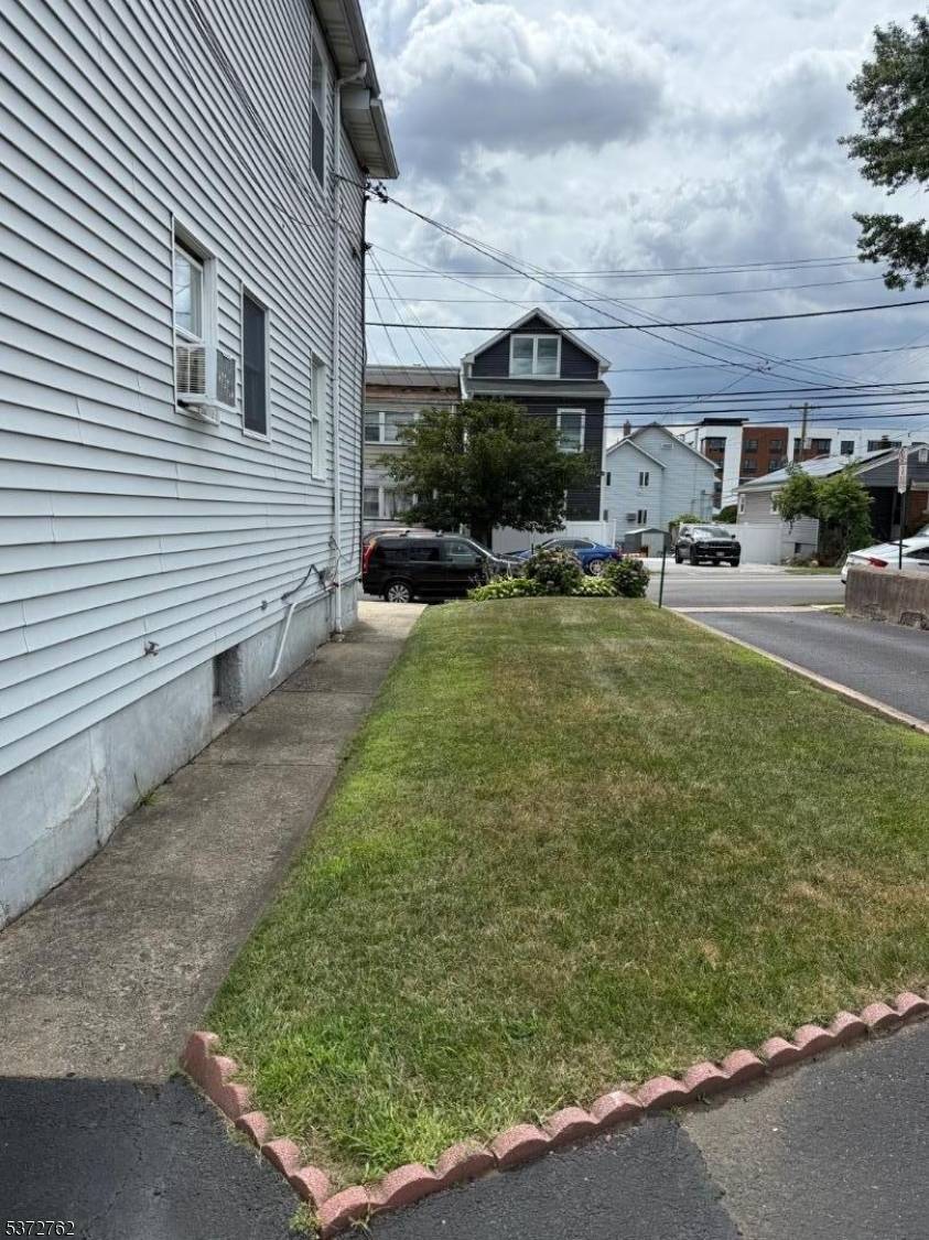 Paterson City, NJ 07503,179 Michigan Ave