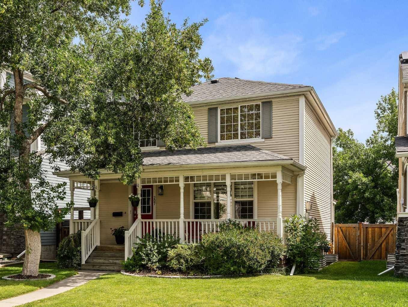 207 Somme AVE Southwest, Calgary, AB T2T5J8