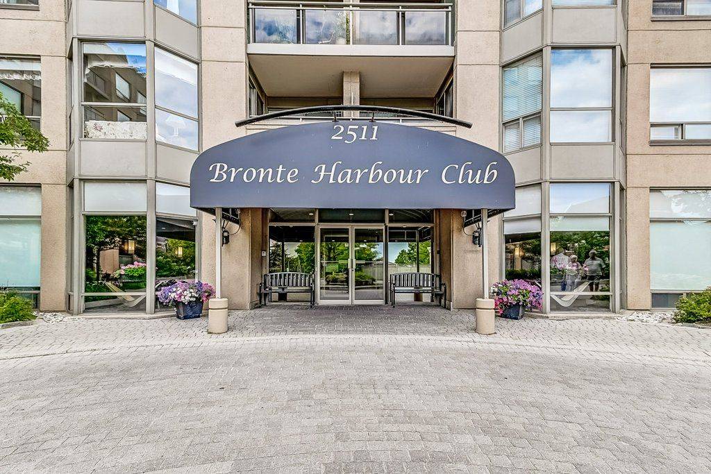 Oakville, ON L6L 6L9,2511 Lakeshore RD W #415