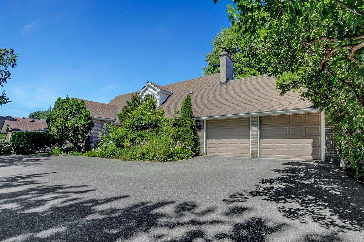 3651 Revelstoke DR, Billings Bridge - Riverside Park And Area, ON K1V 7C2
