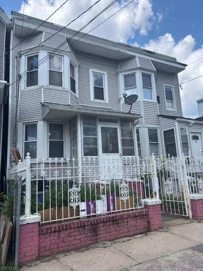 Newark City, NJ 07104,288 Summer Ave