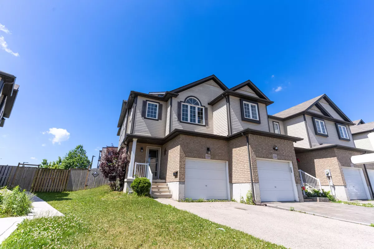 Kitchener, ON N2N 3R9,1319 COUNTRYSTONE DR