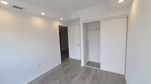 Toronto C08, ON M5B 0C3,251 JARVIS ST #1232