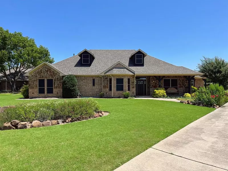 200 Suntide Drive, Sunnyvale, TX 75182