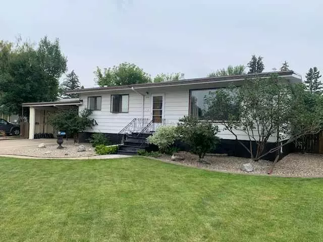 Lethbridge, AB T1K 0G4,2318 10A AVE S