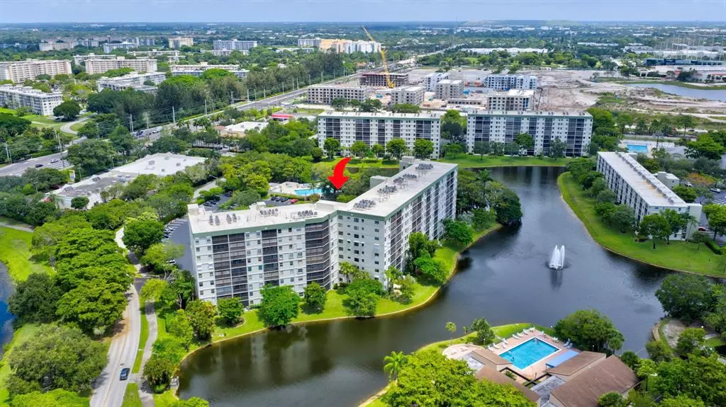Pompano Beach, FL 33069,2334 S Cypress Bend Dr #511