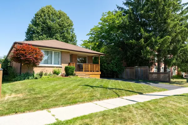 46 Orchard View BLVD, Oshawa, ON L1G 3N7