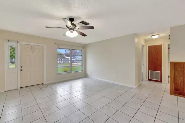Fort Pierce, FL 34951,7202 Penny Ln