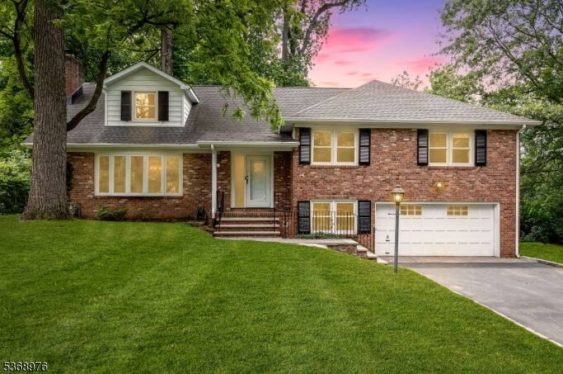 14 Turtle Rd, Morris Twp., NJ 07960