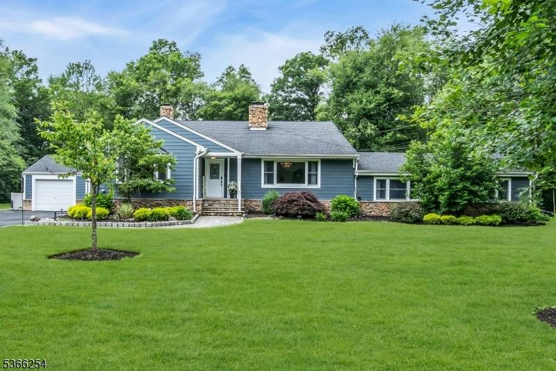 9 Spring Ln, Warren Twp., NJ 07059