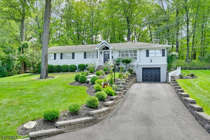 151 Page Dr, Oakland Boro, NJ 07436
