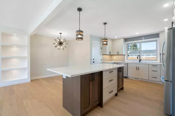 Calgary, AB T2W 1N9,924 Canna CRES Southwest