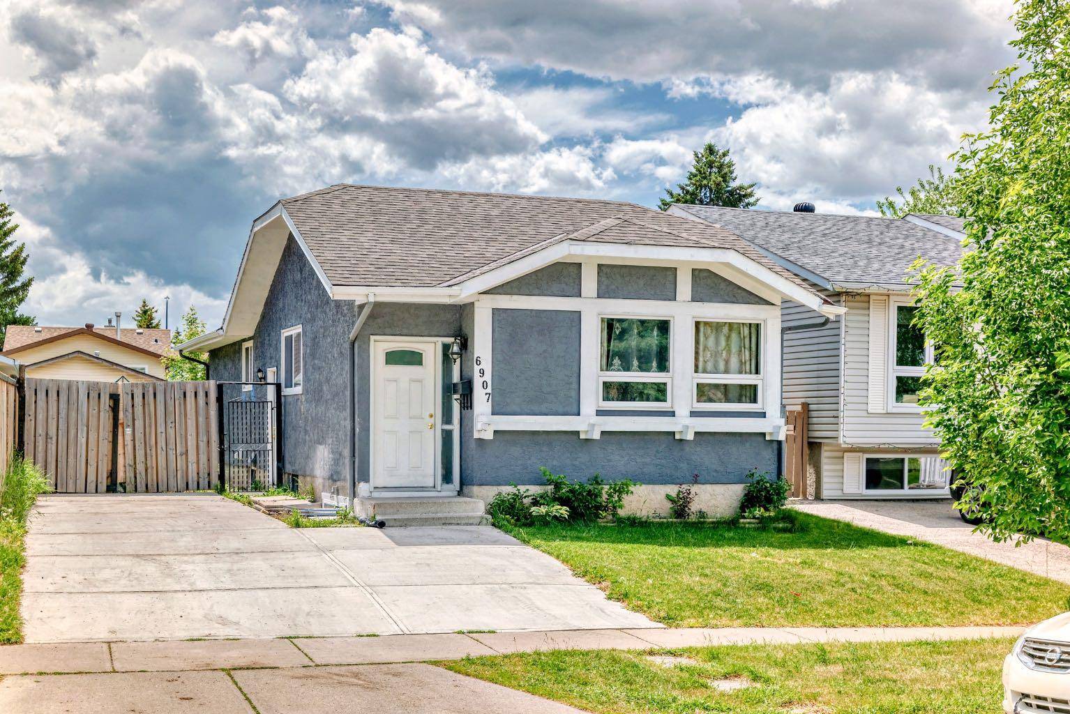 6907 4 AVE Northeast, Calgary, AB T2A 6M1
