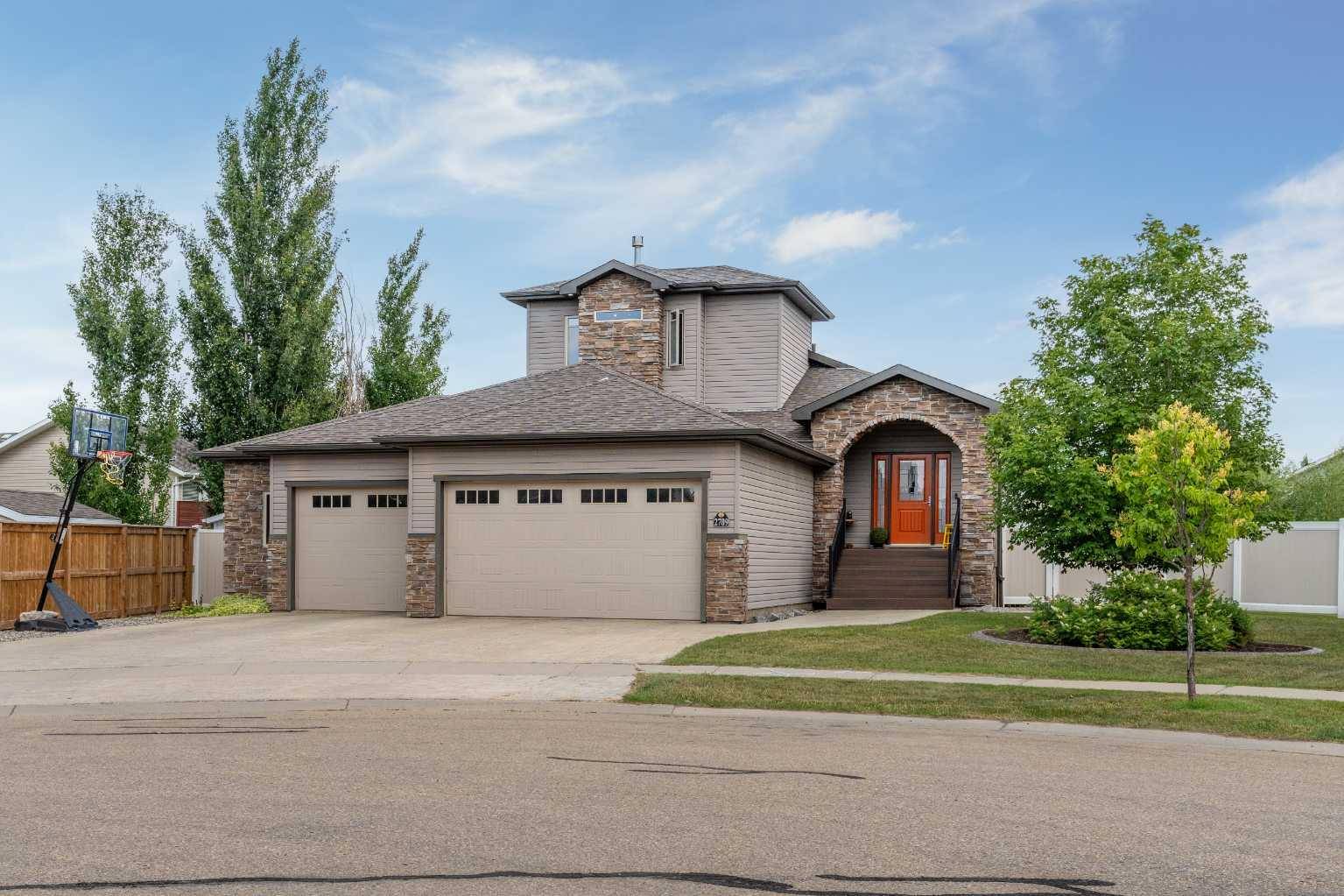 2709 59 Street Close, Camrose, AB T4V 1P8