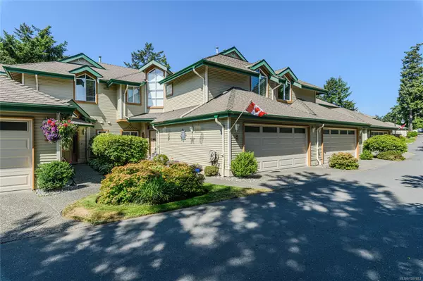 520 Marsett Pl #8, Saanich, BC V8X 7J1