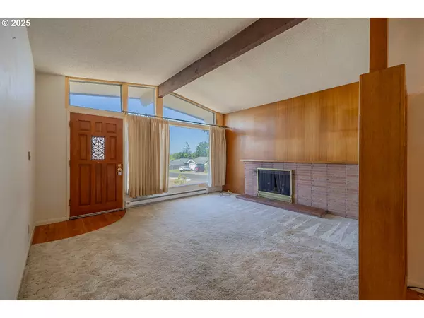 North Bend, OR 97459,1900 GRANT ST
