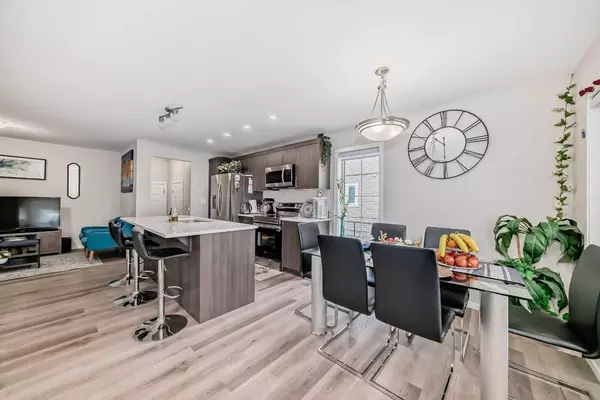 Airdrie, AB T4B5J5,228 Windbury LN