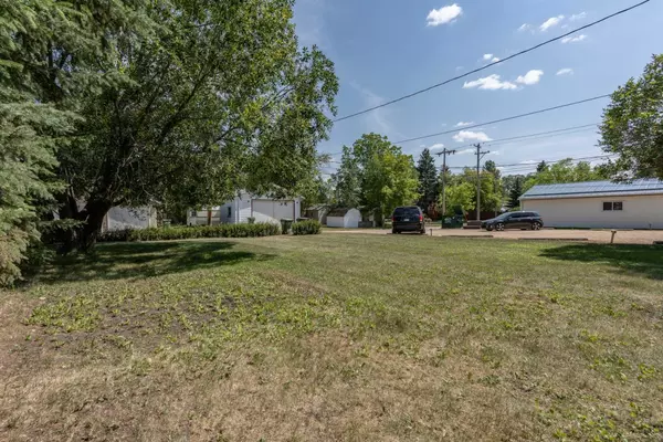 Camrose, AB T4V 1J4,4705 47 ST